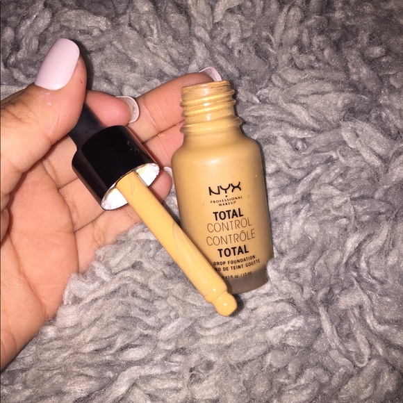 Nyx  foundation - Picture 4 of 5